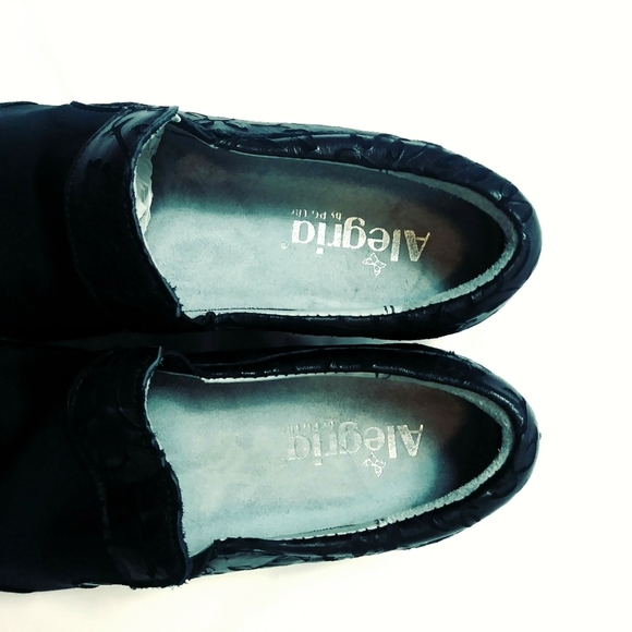 ALEGRIA Black Floral Clog Style Comfort Shoes - Picture 4 of 10